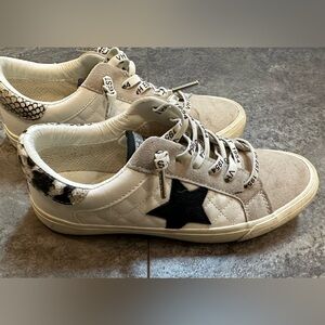 Vintage Havana Sneakers size 7.5 EUC